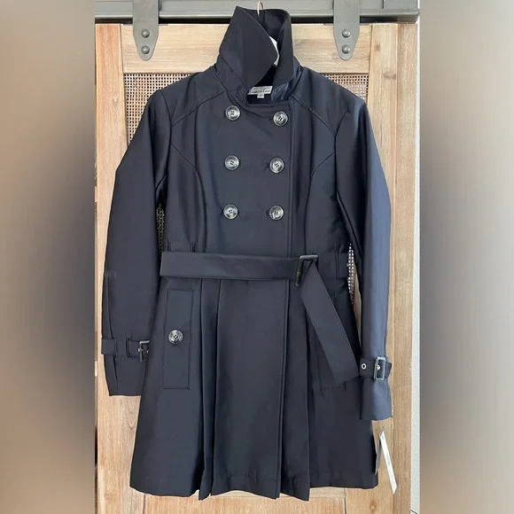 New Kenneth Cole Belted Trench Coat with pleats Navy blue size Small - Picture 3 of 7